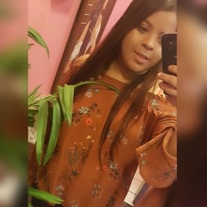 Meet your Posher, Angelína